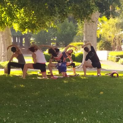 Fêtez le solstice d'été  en yoga à Luz Saint-Sauveur ou venez pratiquez pour l'été au Parc Thermal d'Argeles-Gazost