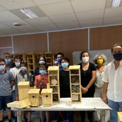 Les jeunes de Lourdes fabriquent des hôtels à insectes...