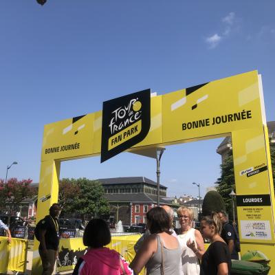 Entrée de la Fan Park du Tour de France à Lourdes