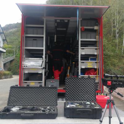 Intérieur du camion spécialisé sauvetage Déblaiement du centre de secours de Lourdes