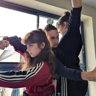 les 3 danseuses prennent la pose