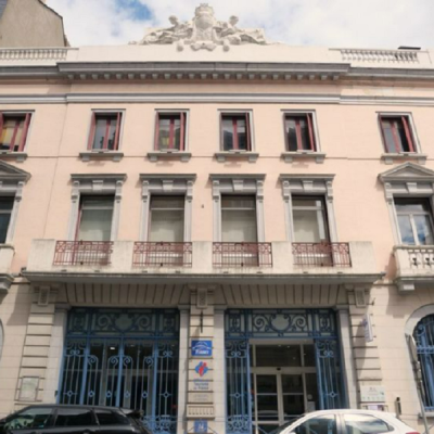 Face extérieure de l'Office de Tourisme de Tarbes - Tarbes Tourisme