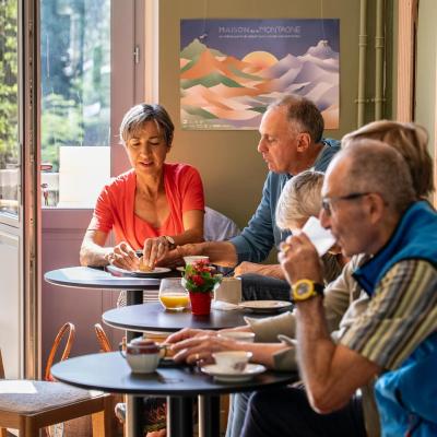 café