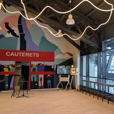 la salle hors sac avec la fresque