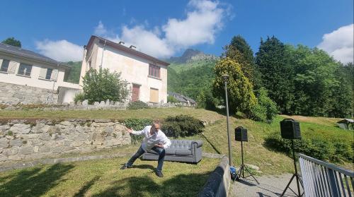 Le Collectif décomposé ouvre les fenêtres et s'installe dans les jardins !