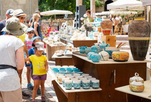 1ère édition du marché des potiers de Saint Sever de Rustan