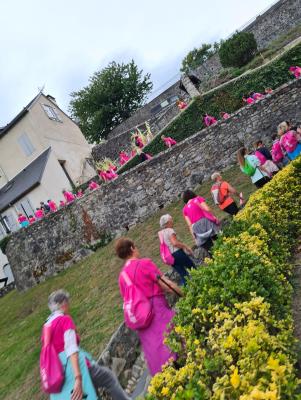 Reportage sur le village d'Octobre Rose au sein du Parc thermal d'Argeles-Gazost ce 02 Octobre