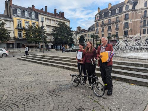 Marion, Myriam et Jean-Jacques de Vélorution