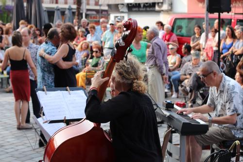danseurs et musiciens de tango