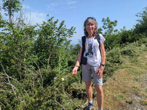 hélène sARNIGUET SUR LE SENTIER