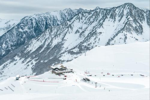 station enneigée le 5 dec 2025